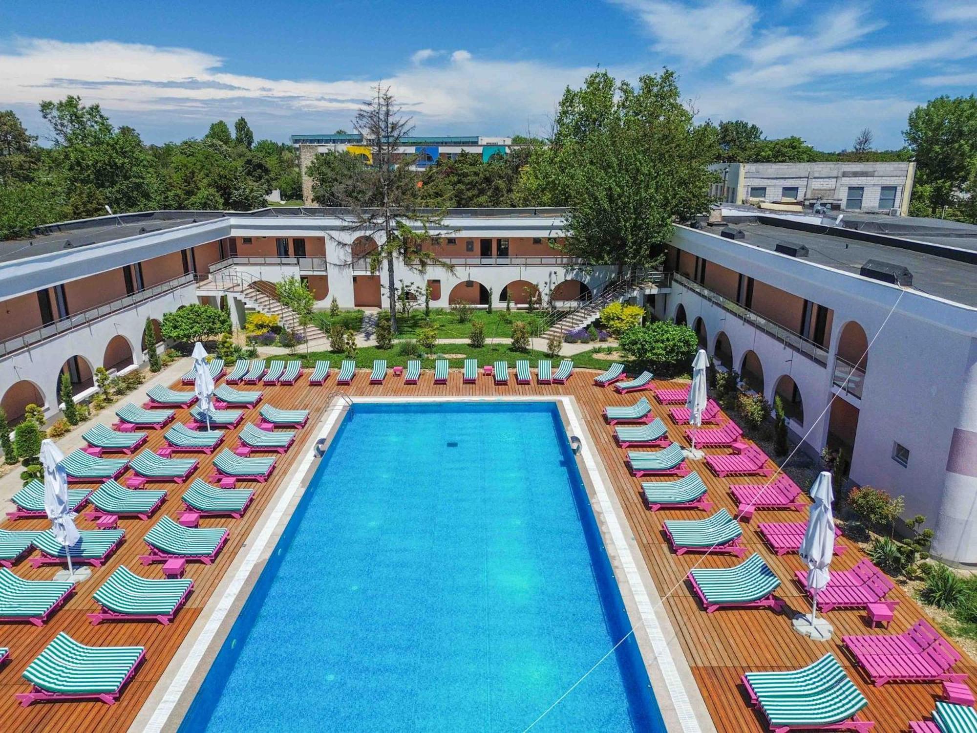 Отель Ibis Styles Венус Экстерьер фото