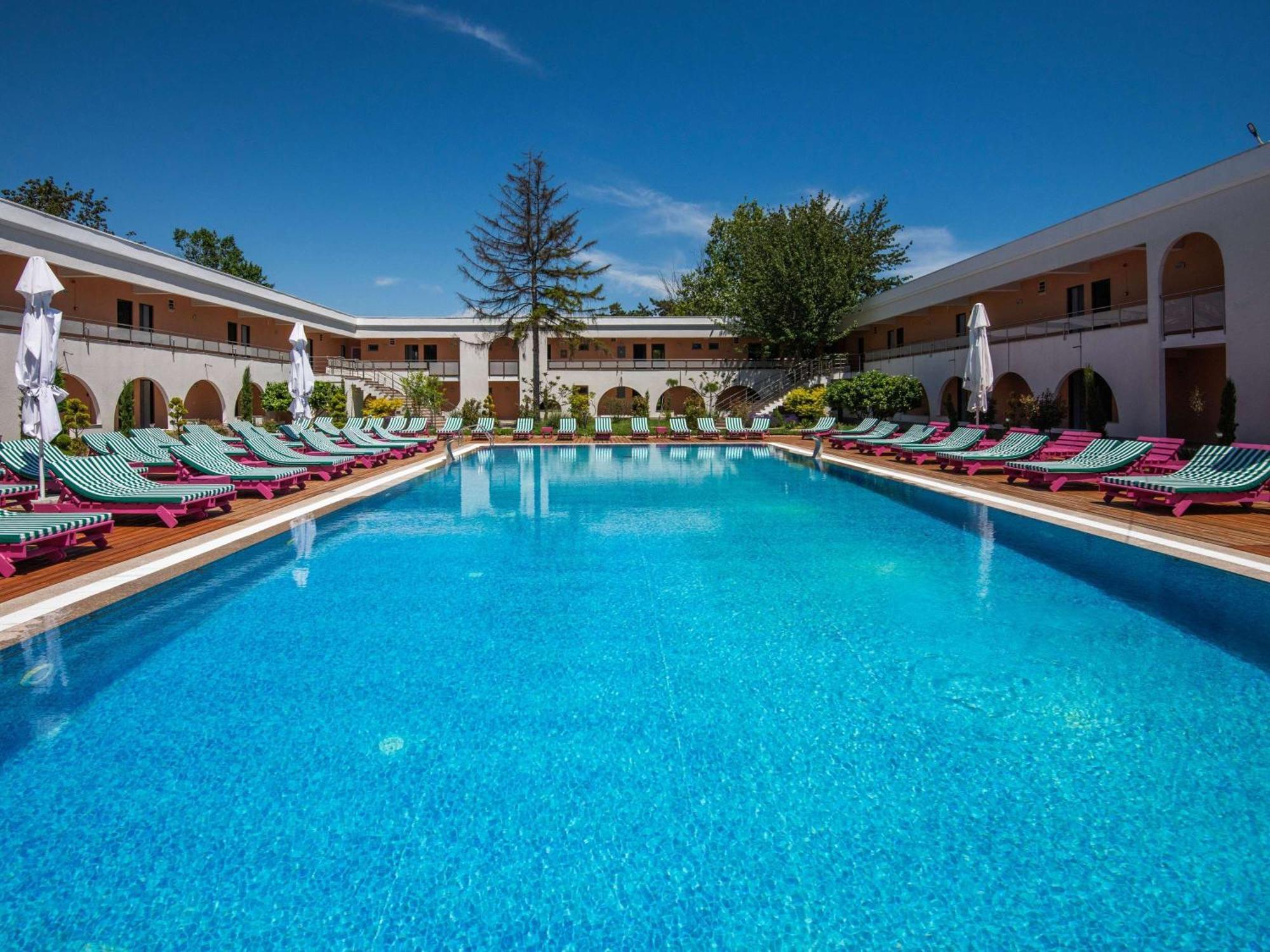 Отель Ibis Styles Венус Экстерьер фото